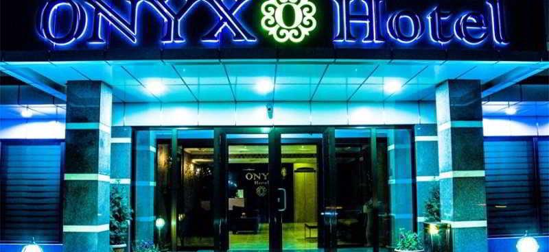 Onyx Hotel Bishkek Exteriör bild